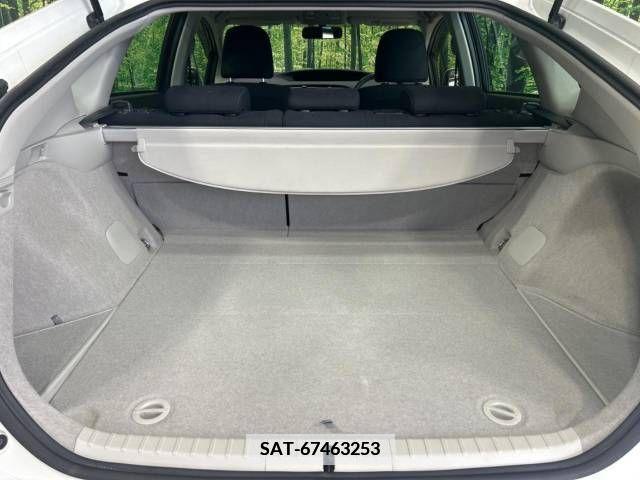 Toyota PRIUS 2015-09 340038-10