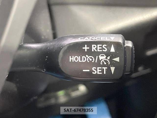 Toyota C-HR 2017-06 294989-6