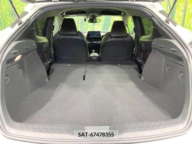 Toyota C-HR 2017-06 294989-10
