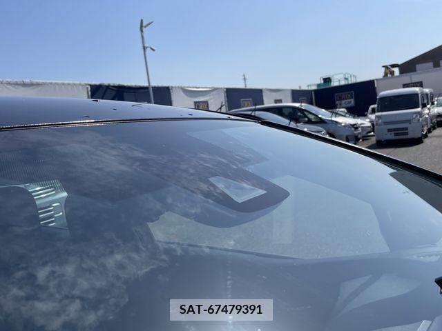 Toyota PRIUS 2019-11 322448-16