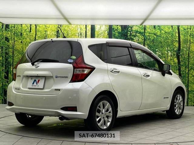 Nissan NOTE 2016-11 237795-17