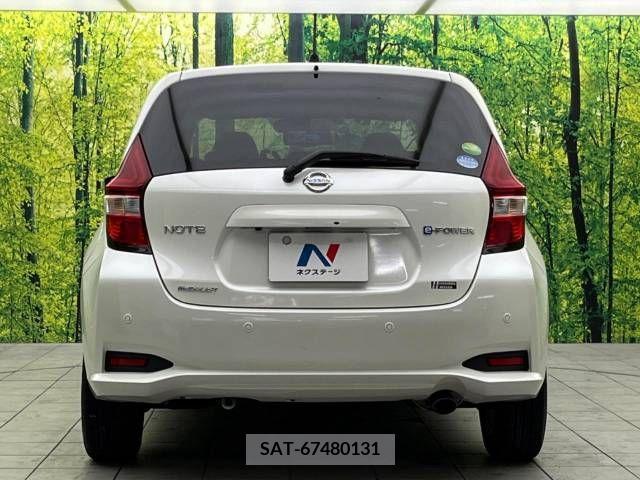 Nissan NOTE 2016-11 237795-15