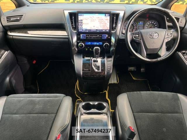 Toyota VELLFIRE 2017-03 299384-1