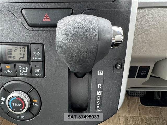 Daihatsu TANTO 2015-07 348835-25