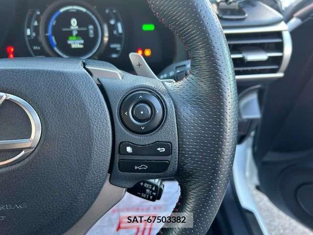 Lexus IS 2013-12 208930-17