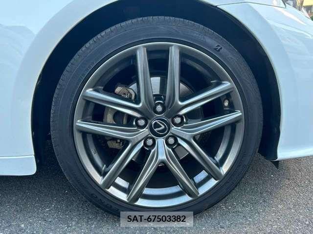 Lexus IS 2013-12 208930-8