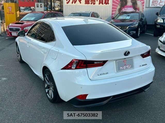 Lexus IS 2013-12 208930-6
