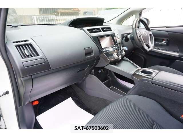 Toyota PRIUS ALPHA 2015-09 322247-15