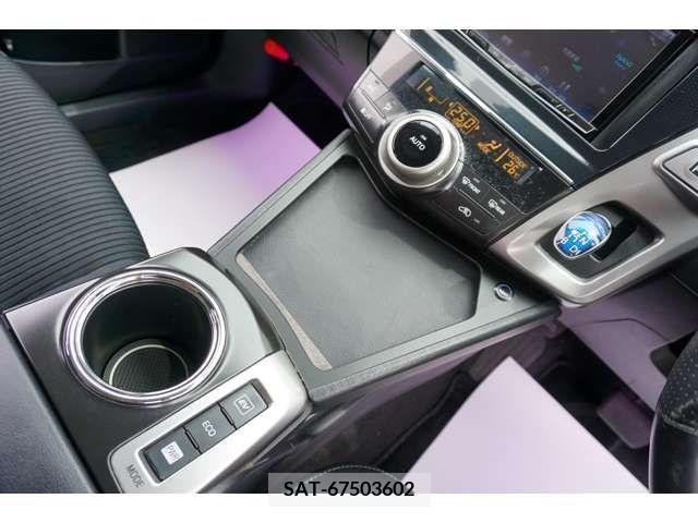 Toyota PRIUS ALPHA 2015-09 322247-12