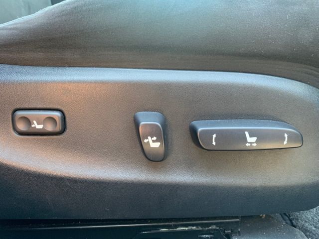 Lexus IS 2010-01 2629-7
