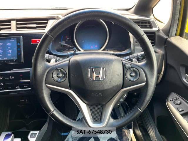 Honda FIT 2015-01 396557-11