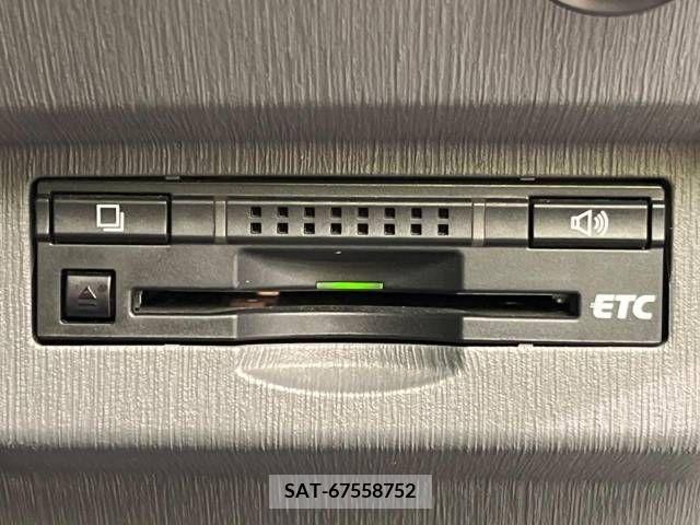 Toyota PRIUS ALPHA 2011-08 322211-5