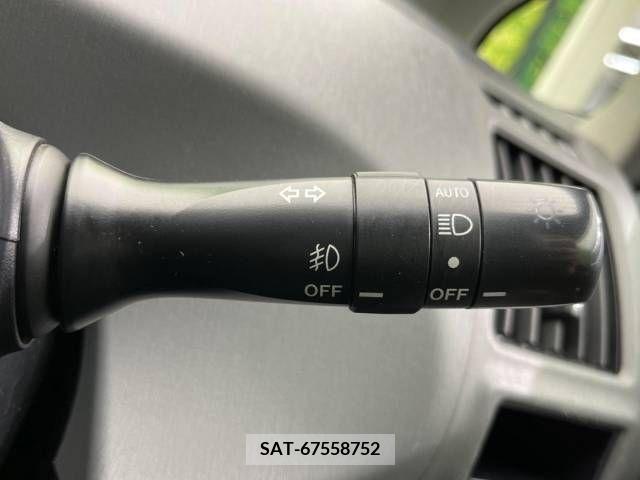 Toyota PRIUS ALPHA 2011-08 322211-6