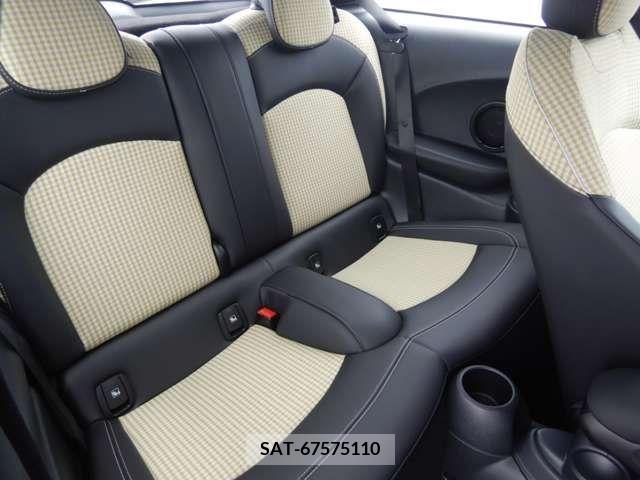 Bmw MINI 2023-11 378984-26