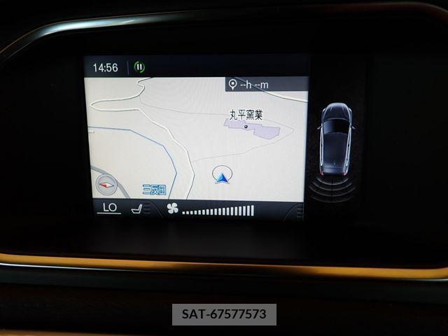 Volvo V40 2013-07 349056-13