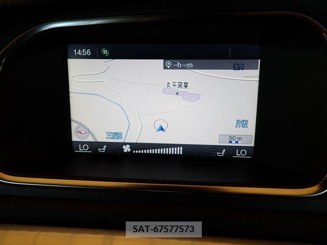 Volvo V40 2013-07 349056-11