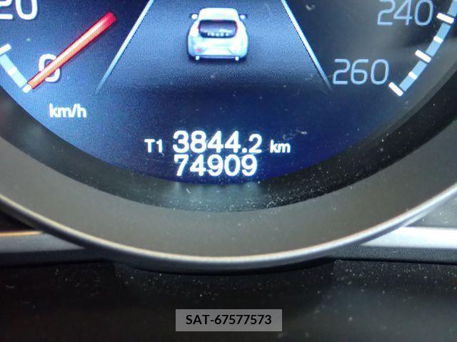 Volvo V40 2013-07 349056-10