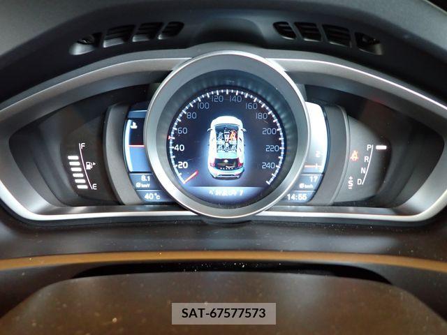 Volvo V40 2013-07 349056-9