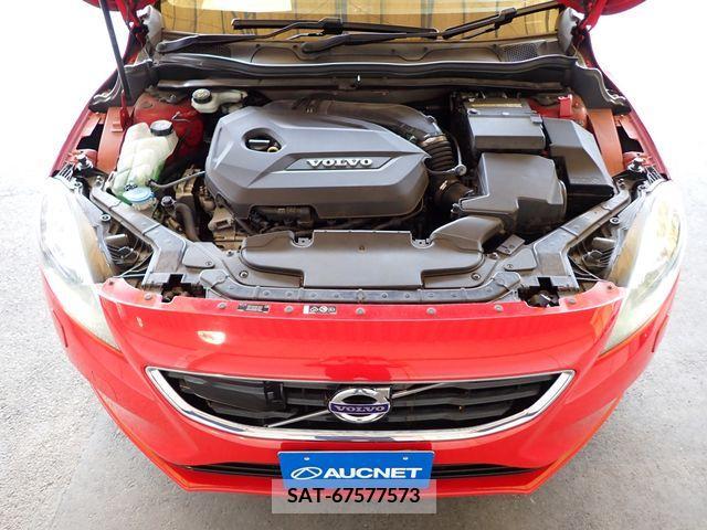 Volvo V40 2013-07 349056-21