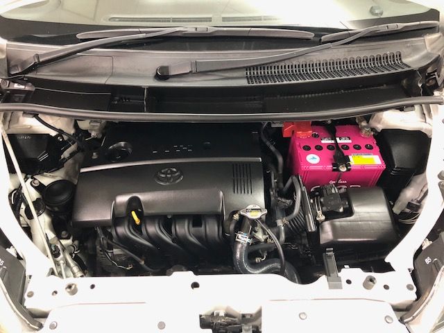 Toyota SPADE 2012-08 180793-27