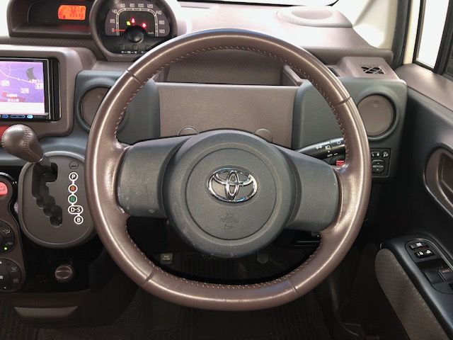 Toyota SPADE 2012-08 180793-13
