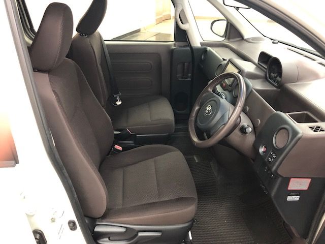 Toyota SPADE 2012-08 180793-9