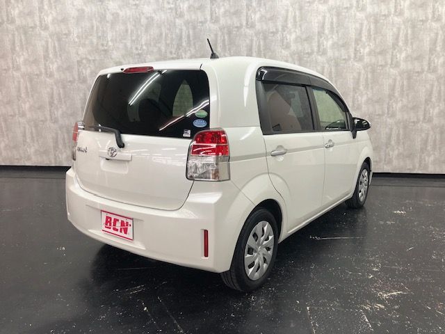 Toyota SPADE 2012-08 180793-2
