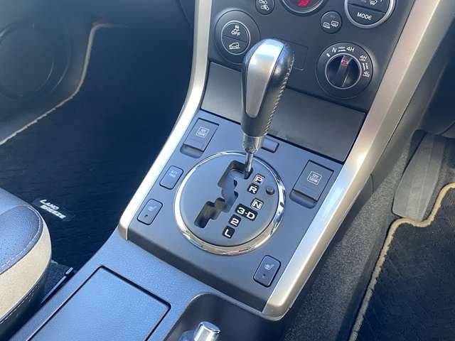 Suzuki ESCUDO 2014-12 21552-8