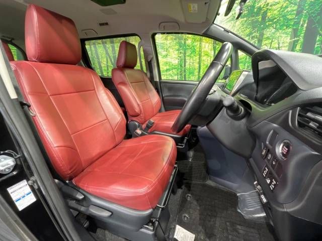 Toyota VOXY 2015-06 196050-8