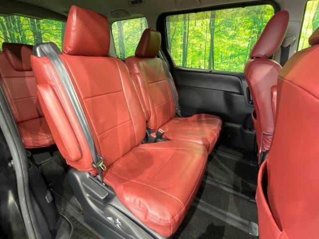 Toyota VOXY 2015-06 196050-9