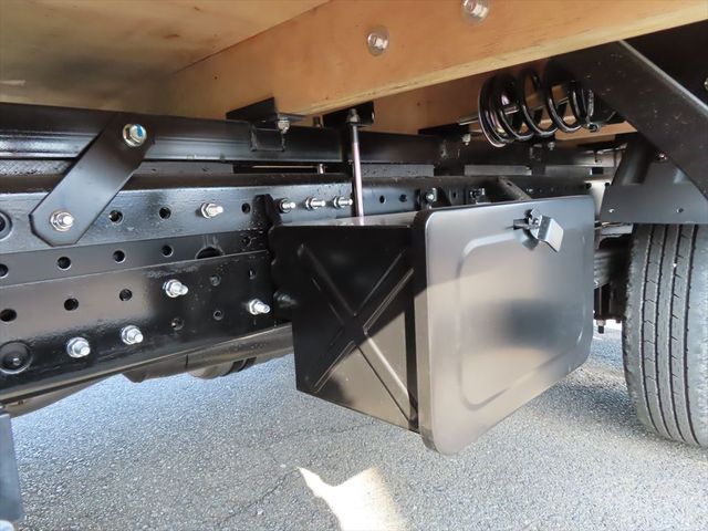 Mitsubishi CANTER 2023-01 2621-22