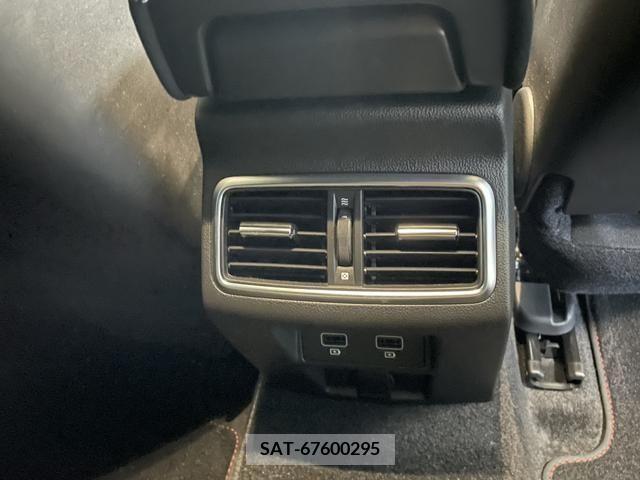 Renault MEGANE 2022-04 222086-18