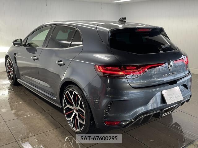 Renault MEGANE 2022-04 222086-20