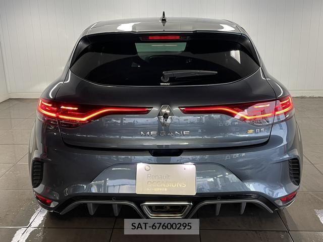 Renault MEGANE 2022-04 222086-22
