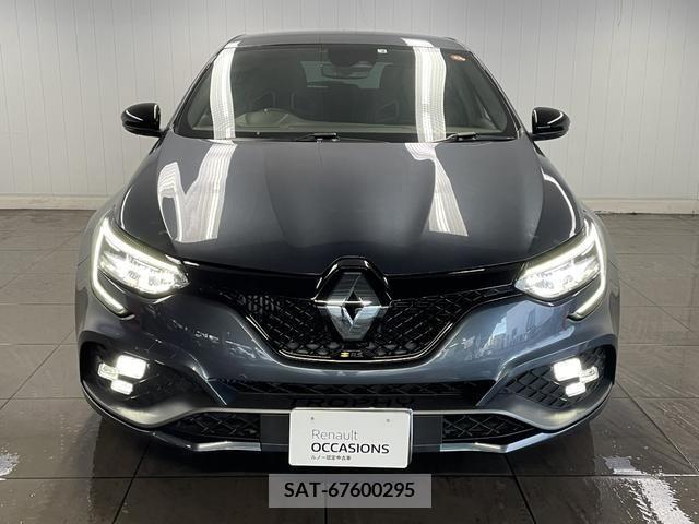 Renault MEGANE 2022-04 222086-21