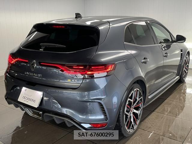 Renault MEGANE 2022-04 222086-23