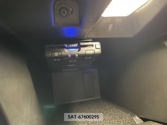 Renault MEGANE 2022-04 222086-9