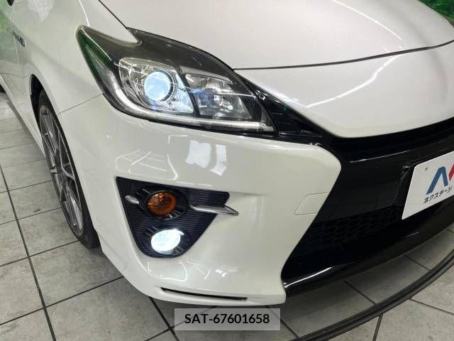 Toyota PRIUS 2015-01 322139-11