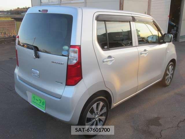 Suzuki WAGON R 2013-05 215604-5