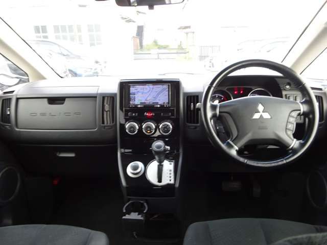 Mitsubishi DELICA D5 2016-04 188497-1