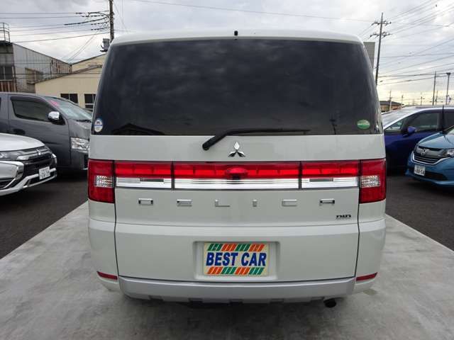 Mitsubishi DELICA D5 2016-04 188497-6