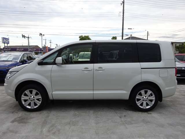 Mitsubishi DELICA D5 2016-04 188497-9