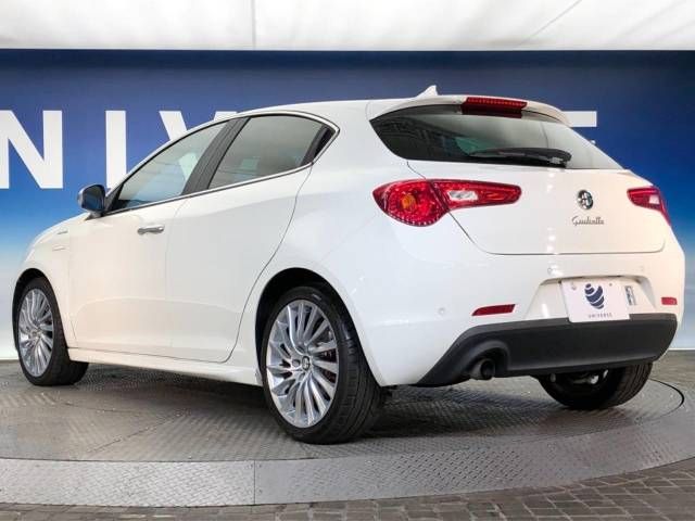 ALFA ROMEO GIULIETTA 2013-08 194308-16