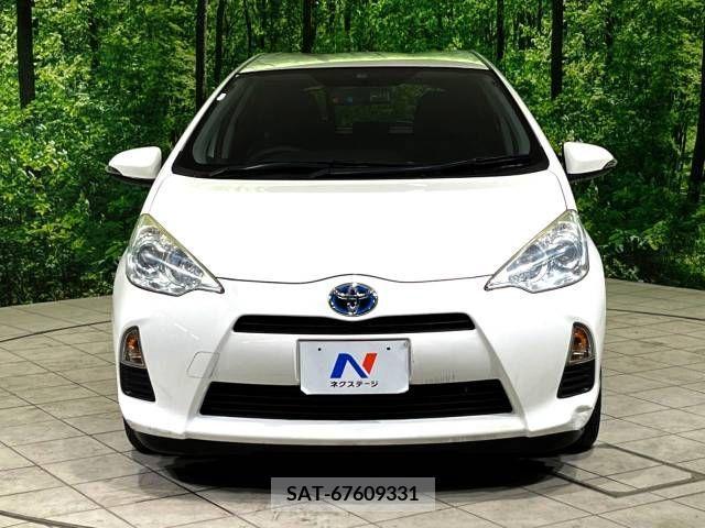 Toyota AQUA 2013-12 327958-14
