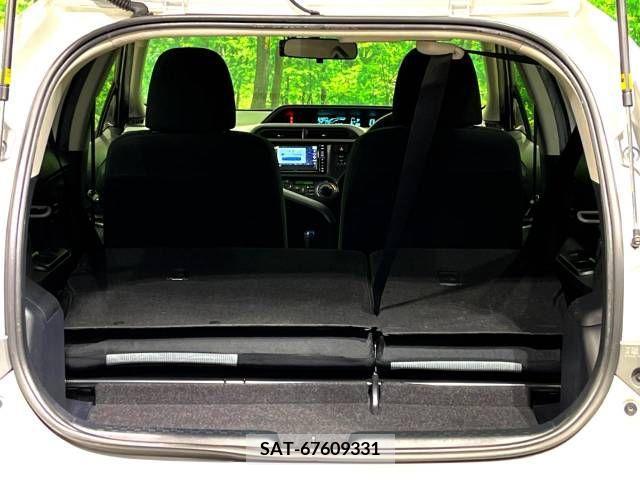 Toyota AQUA 2013-12 327958-10