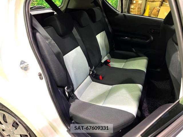 Toyota AQUA 2013-12 327958-9