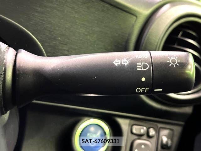 Toyota AQUA 2013-12 327958-5