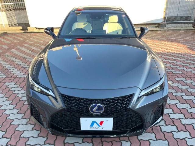 Lexus IS 2022-07 194252-14