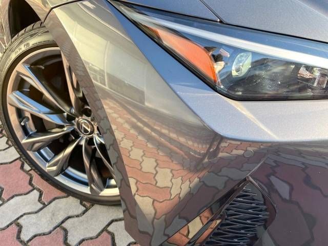 Lexus IS 2022-07 194252-12