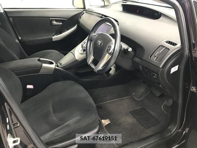 Toyota PRIUS 2013-04 376574-1